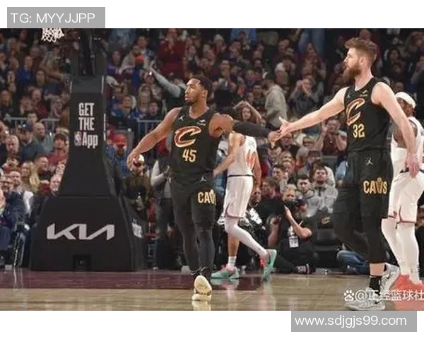 2015年10月31日NBA精彩对决骑士与勇士的录像回顾与分析