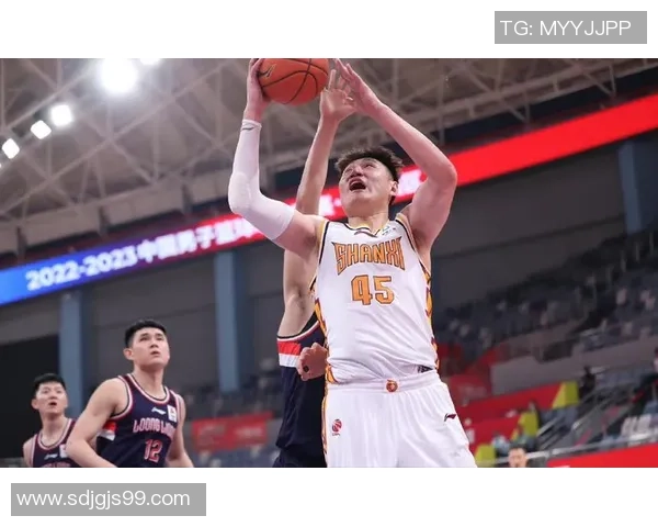 常林的奋斗历程与篮球梦想的追寻之路